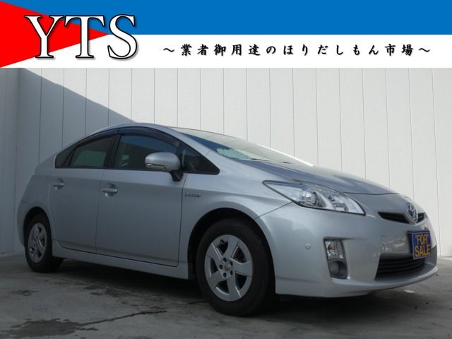 TOYOTA PRIUS 2010