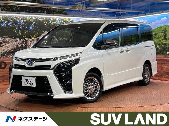 TOYOTA VOXY HYBRID 2021