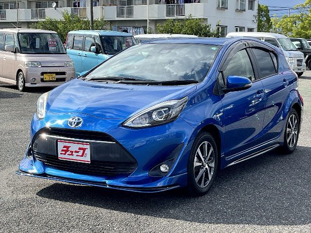 TOYOTA AQUA 2017