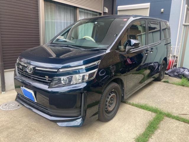 TOYOTA VOXY 2016