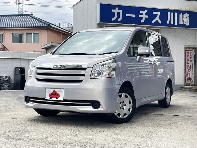 TOYOTA NOAH 2009