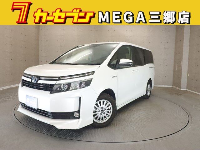 TOYOTA VOXY HYBRID 2014