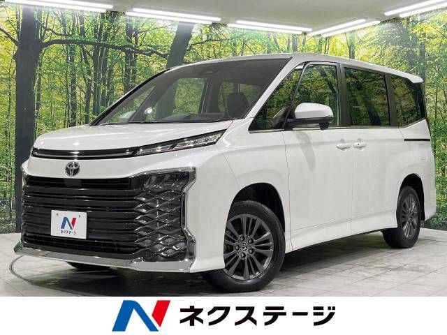 TOYOTA VOXY 4WD 2023