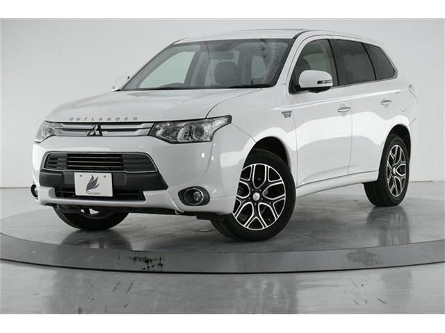 MITSUBISHI OUTLANDER PHEV 2015