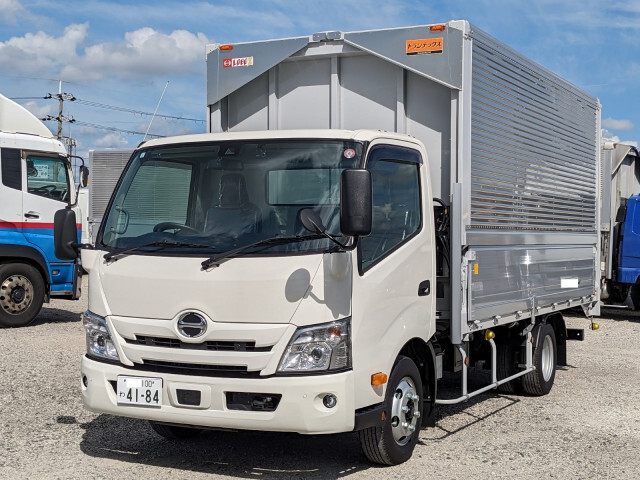 Hino DUTRO 2024