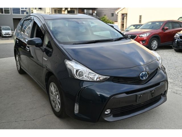 TOYOTA PRIUS ALPHA 2018