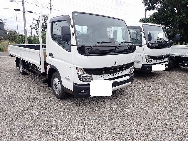 Mitsubishi CANTER 2024