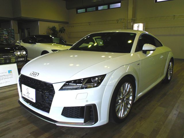 AUDI TT coupe 2021