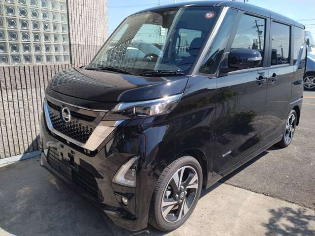 NISSAN ROOX 2023