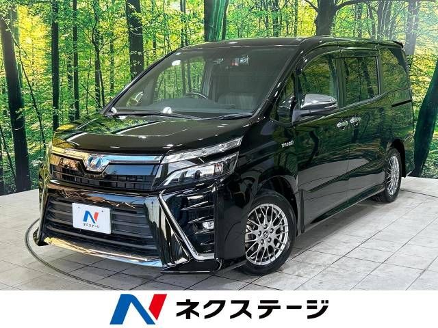 TOYOTA VOXY HYBRID 2018