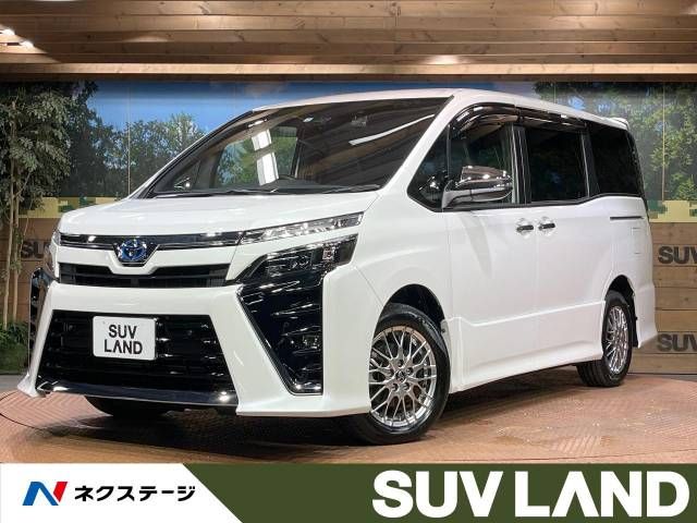 TOYOTA VOXY HYBRID 2021