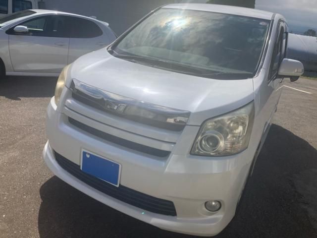 TOYOTA NOAH 4WD 2008