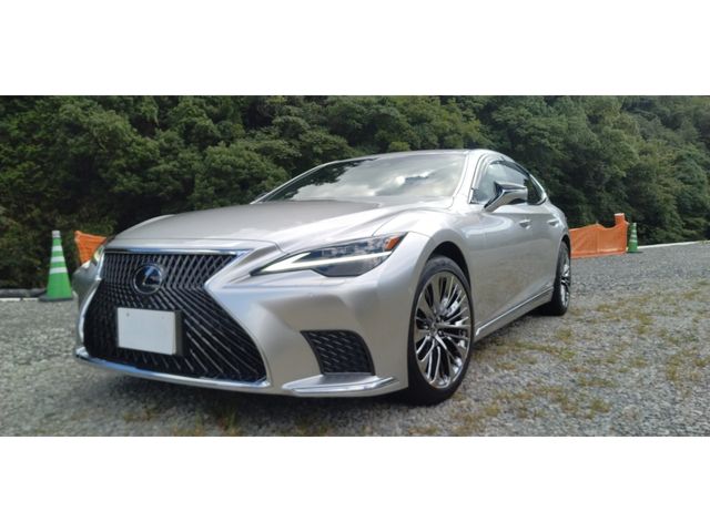 TOYOTA LEXUS LS500h 4WD 2022