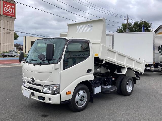 Hino DUTRO 2024