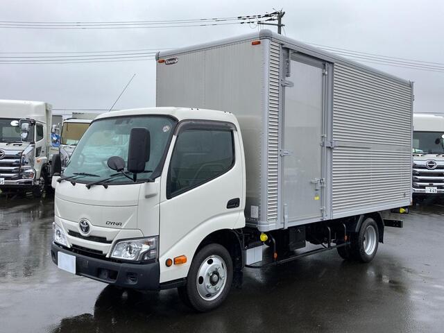 Toyota DYNA 2024