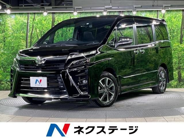 TOYOTA VOXY 2021