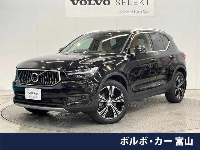 VOLVO XC40 2022