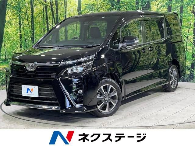 TOYOTA VOXY 4WD 2017