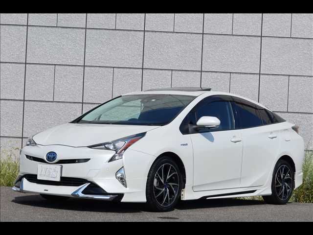 TOYOTA PRIUS 2016