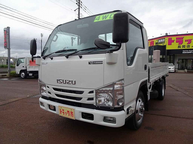 Isuzu ELF 2018