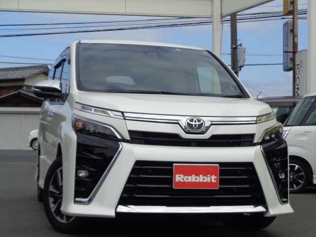 TOYOTA VOXY 2021