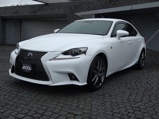 TOYOTA LEXUS IS300h 2013