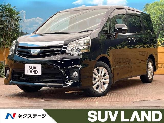 TOYOTA NOAH 2012