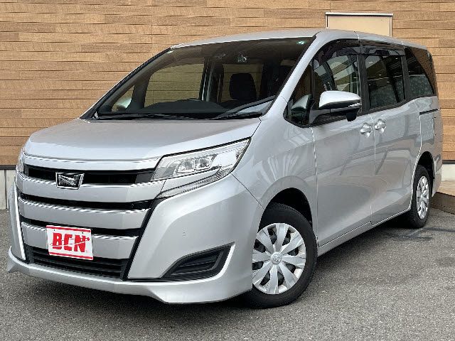 TOYOTA NOAH 4WD 2021