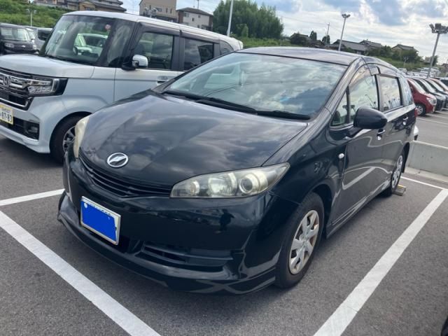 TOYOTA WISH 2010