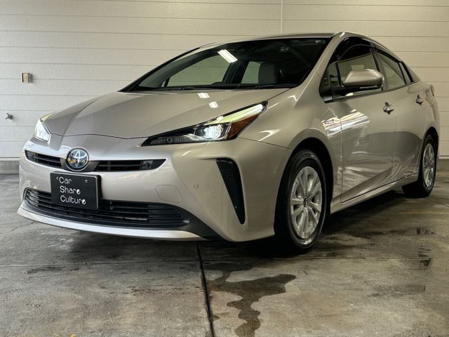 TOYOTA PRIUS 2019