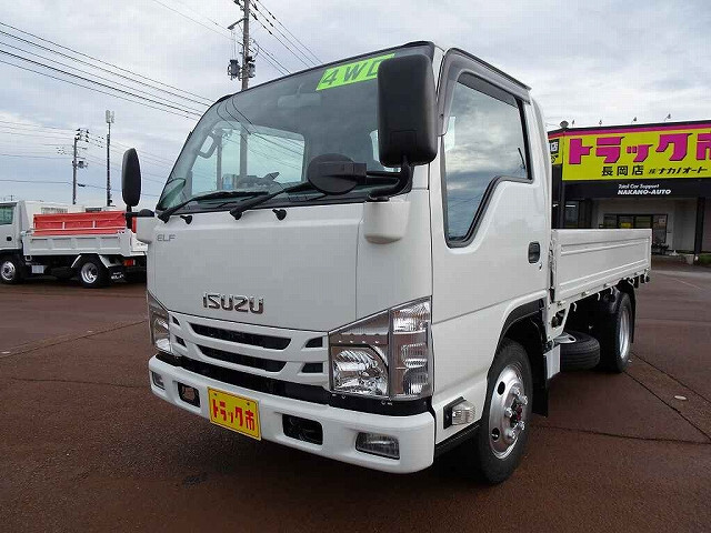 Isuzu ELF 2016