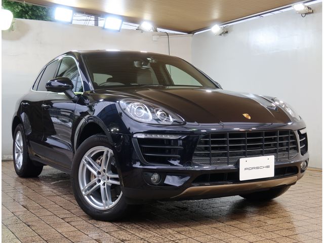 PORSCHE Macan 2015