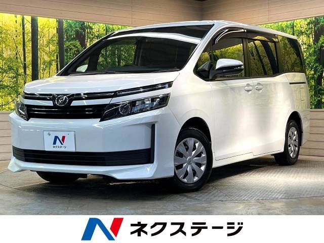 TOYOTA VOXY 2015