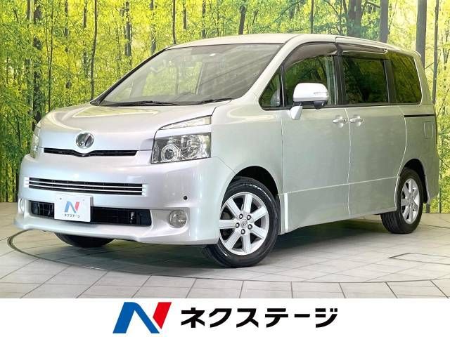 TOYOTA VOXY 2008