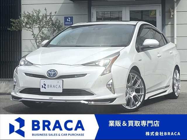 TOYOTA PRIUS 2016