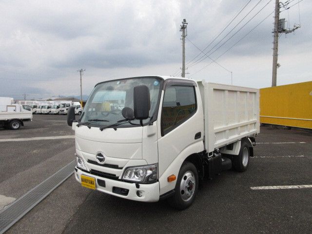 Hino DUTRO 2023