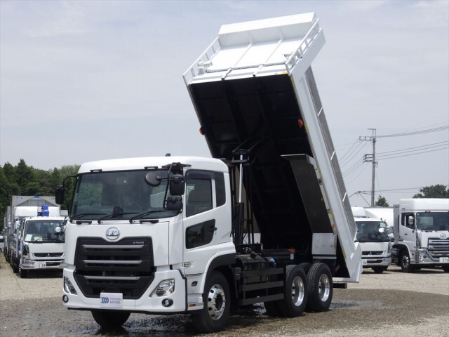 UD Trucks QUON 2024