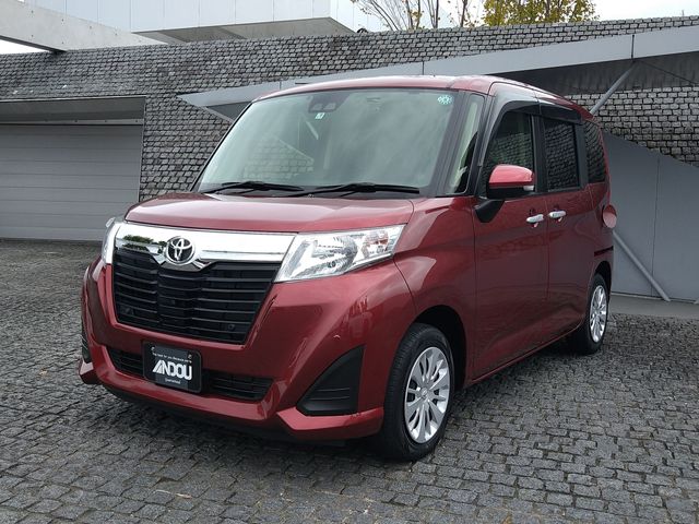 TOYOTA ROOMY 2019