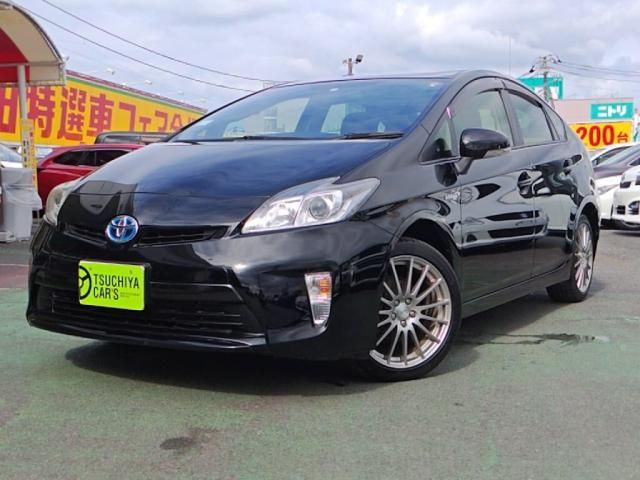 TOYOTA PRIUS 2015