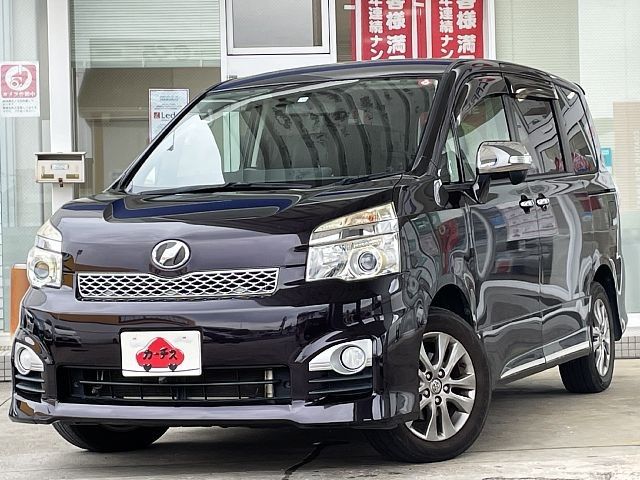 TOYOTA VOXY 4WD 2013