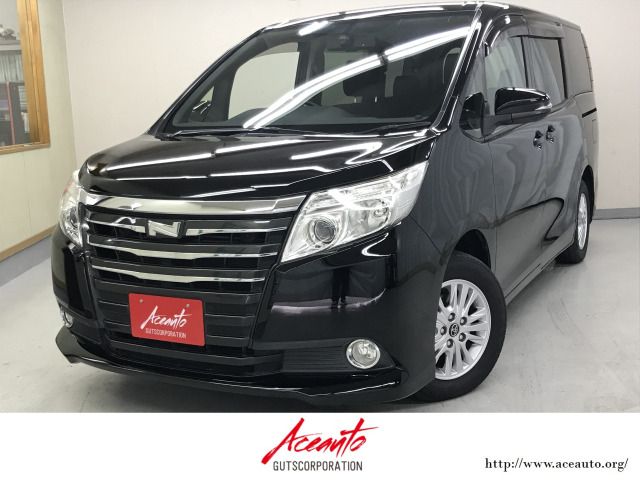 TOYOTA NOAH 2015