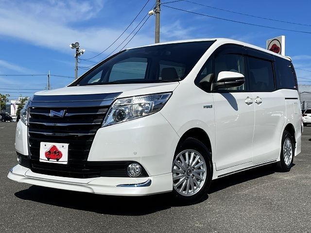 TOYOTA NOAH HYBRID 2014