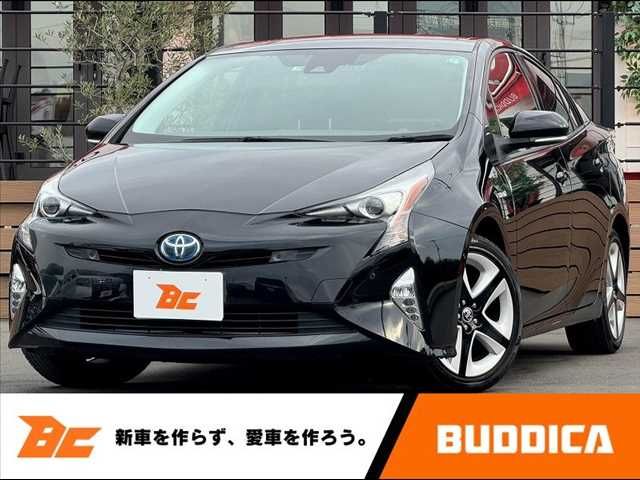 TOYOTA PRIUS 2017