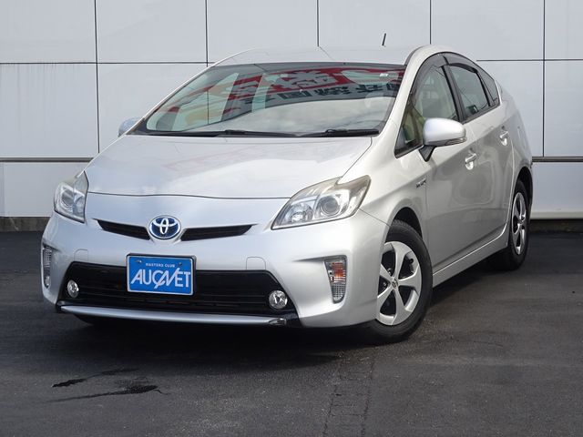 TOYOTA PRIUS 2014