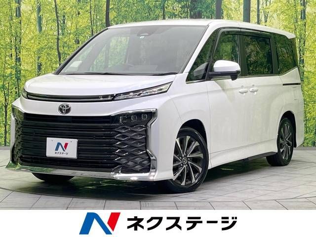 TOYOTA VOXY 2022