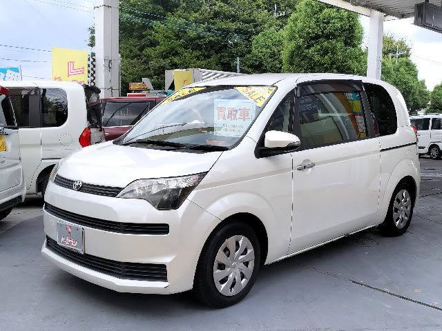 TOYOTA SPADE 2013