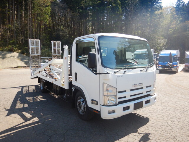 Isuzu ELF 2012