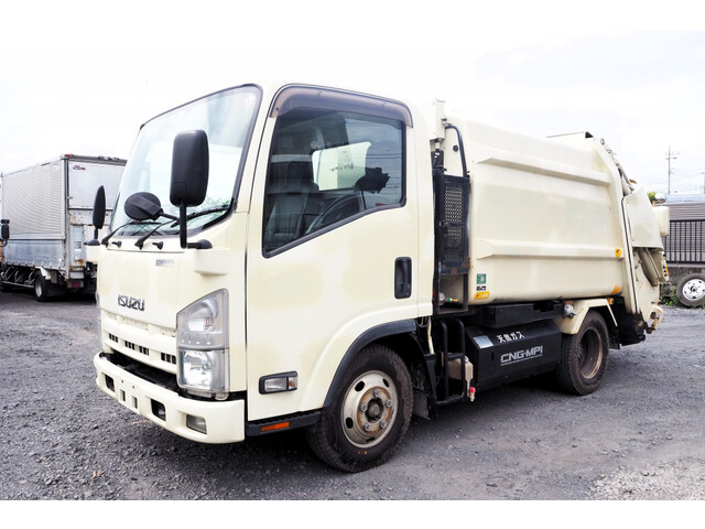 Isuzu ELF 2012