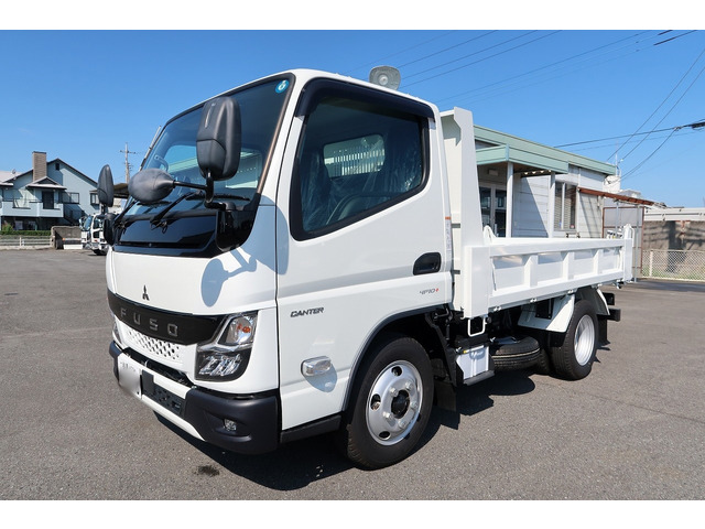 Mitsubishi CANTER 2023