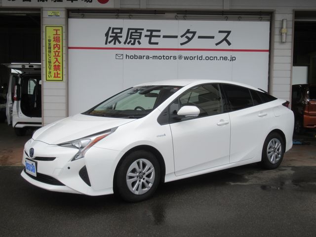 TOYOTA PRIUS 2017